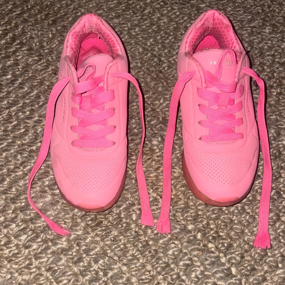 Sketchers sz 2Pink Athletic Sneakers